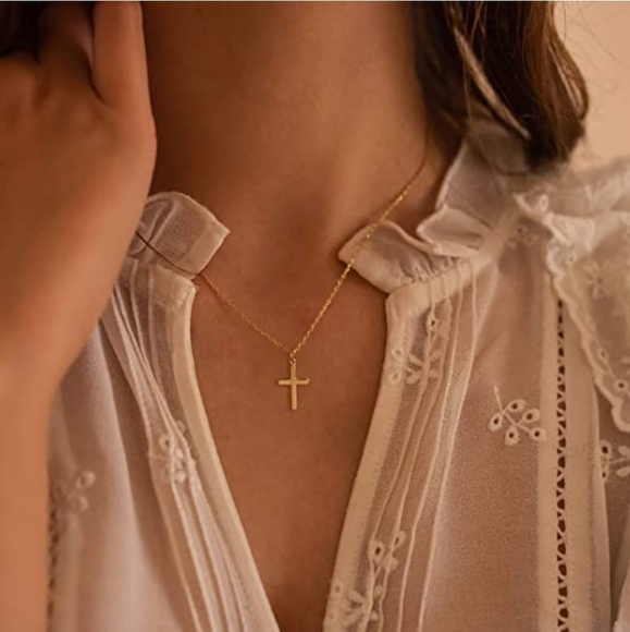 Simple 18k Gold Cross Necklace - Picture 4 of 5